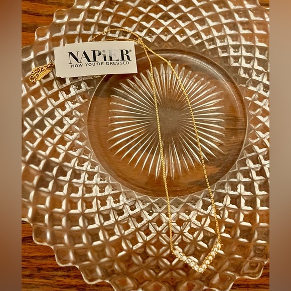 Napier Gold V-Shaped Necklace VTG New Tags Faux Diamonds 16” extender Minimalist - Picture 9 of 9